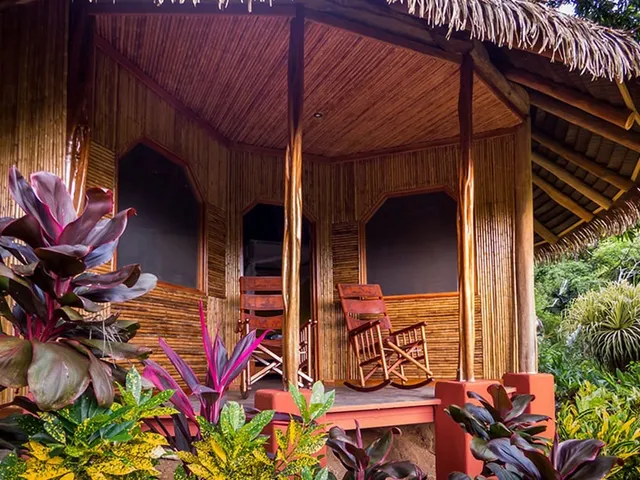 Luna Lodge Ecolodge & Wellness Center / Yoga Retreat