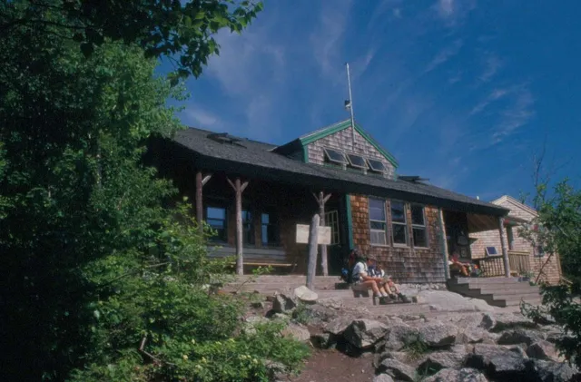 AMC Zealand Falls Hut
