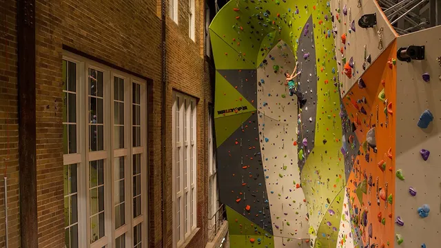 Climb So iLL at the Power Plant