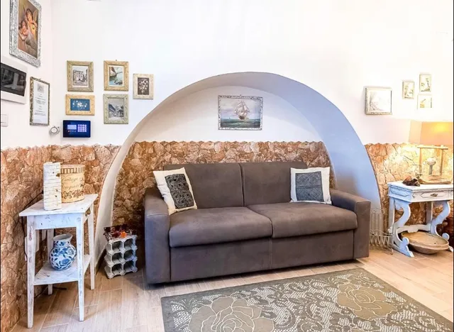 DIMORA LUXURY SANTA LUCIA Apartaments : CiN: IT075030C200034296