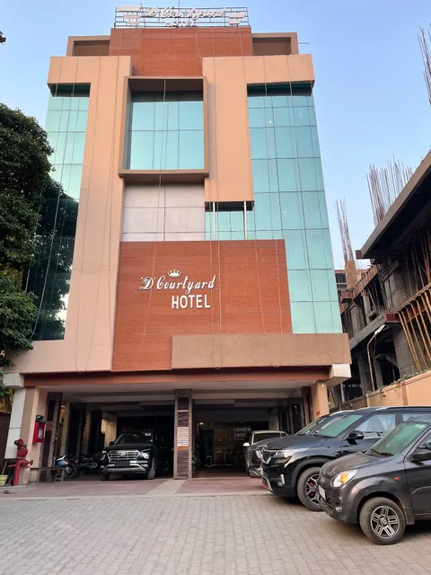 'D' Courtyard Hotel