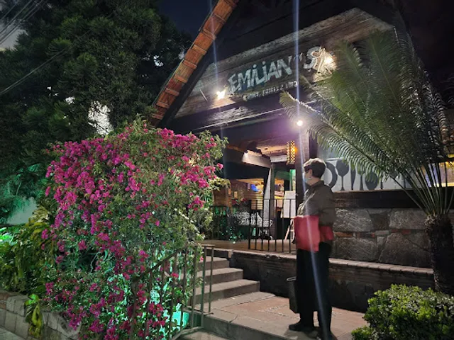 RESTAURANTE EMILIANOS