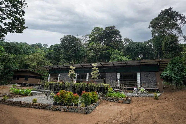 Nelliyampathy Resort& homestay