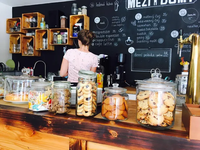 Komunitní centrum a kavárna MEZI DOMY