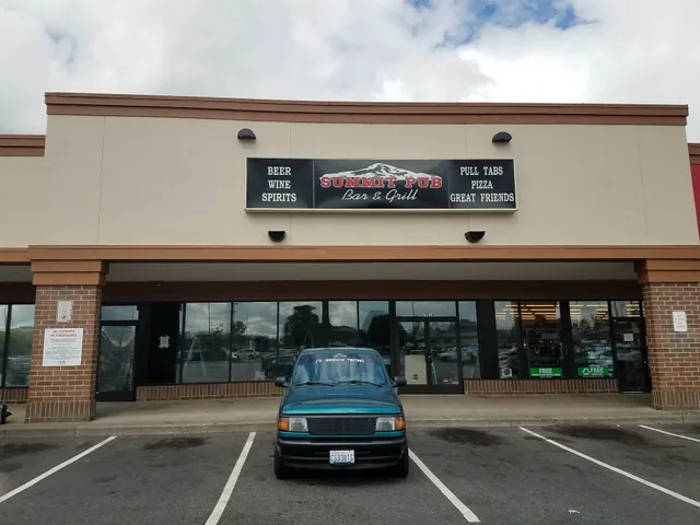 Summit Country Center