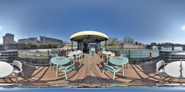 Savy Hôtel Flottant