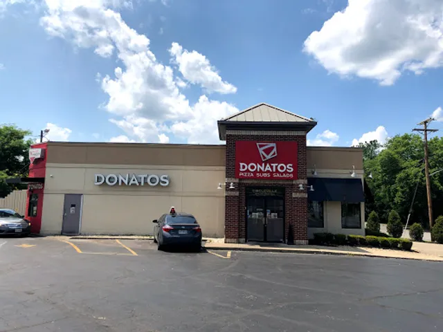 Donatos Pizza