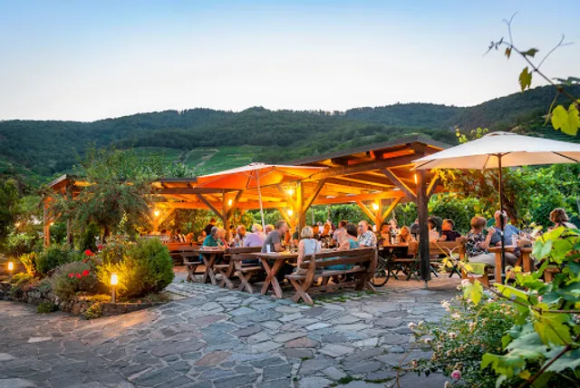 Winery Thomas Gritsch - courtyard in the arcades