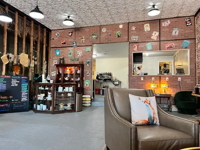 Finch & Fox Coffee Shop