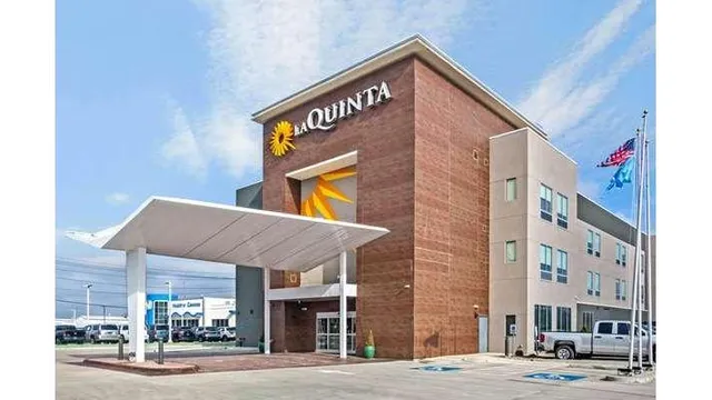 La Quinta Inn & Suites by Wyndham Ponca City