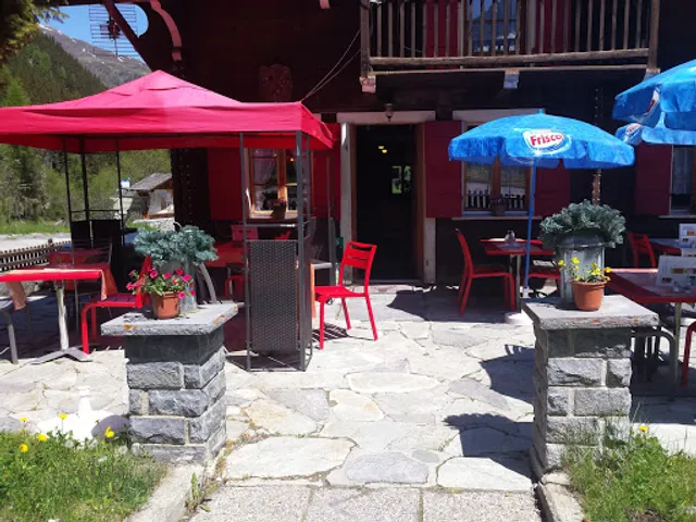 Auberge - Restaurant - Camping du Val-des-Dix