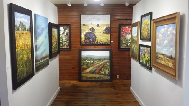 Julia Swartz Art Gallery