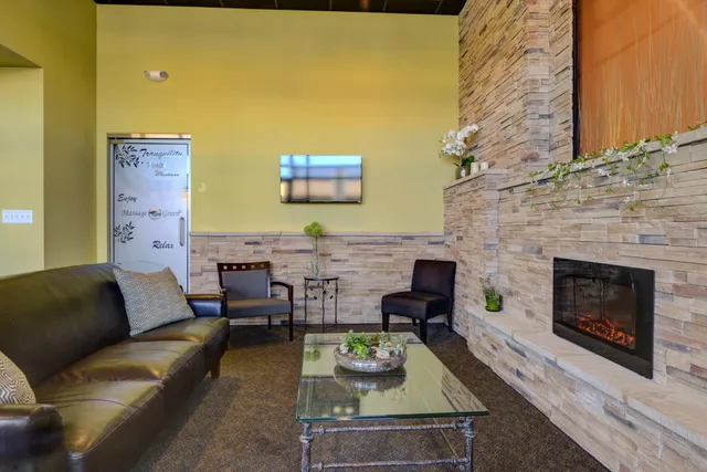 Hand & Stone Massage and Facial Spa