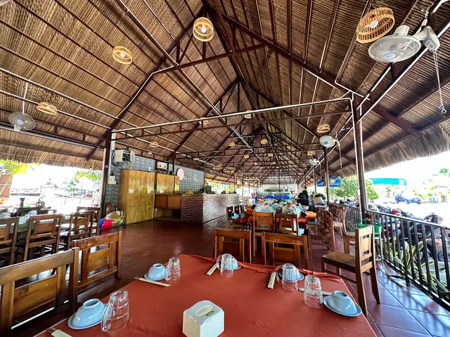 Nhà Hàng Nét Quê