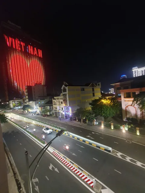 Chin Stays - Hotel & Apartment