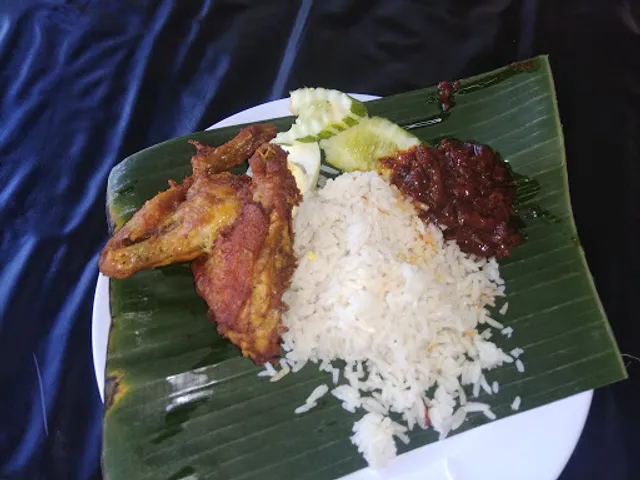 Nasi Lemak By Fatimah Az-Zahrah