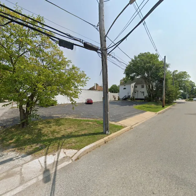 Dan's Iron Works gym