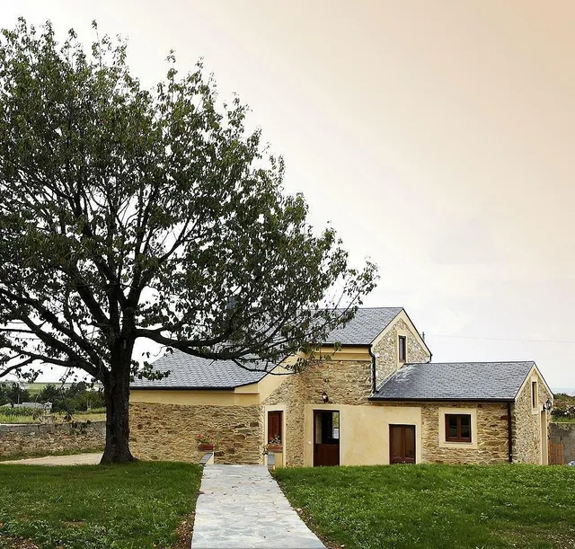 Apartamentos Rurales El Guindal