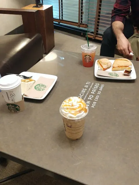 Starbucks Paseo San Pedro