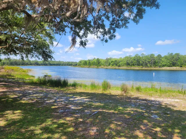 Horseshoe Lake Park & Retreat
