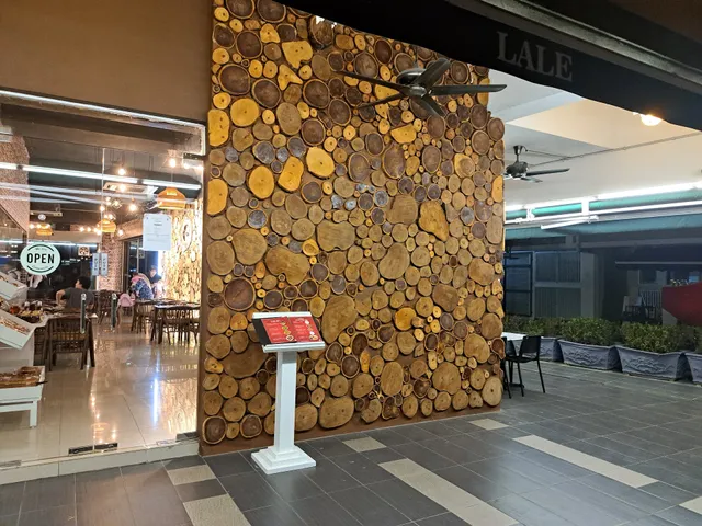 Lalezar @ USJ Heights