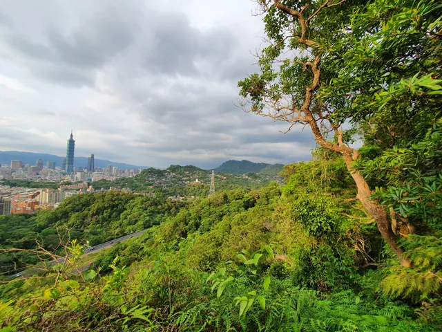 Zhongpushan East Peak
