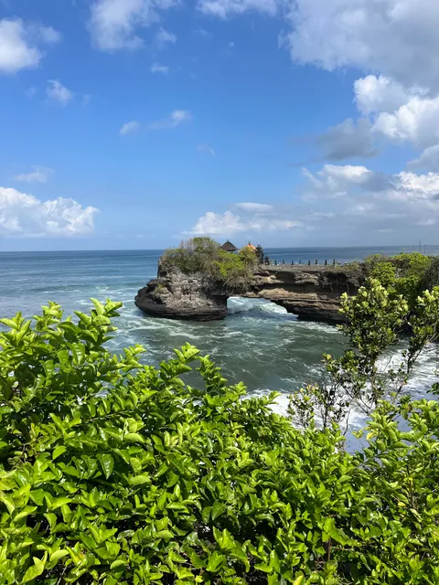 tanah lot temple