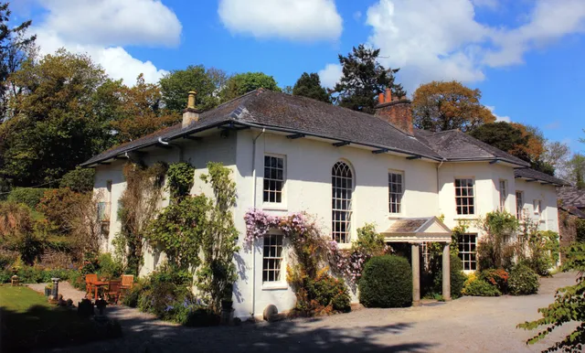 Sandhill House Country House Retreat Bed & Breakfast and Self-catering Accommodation