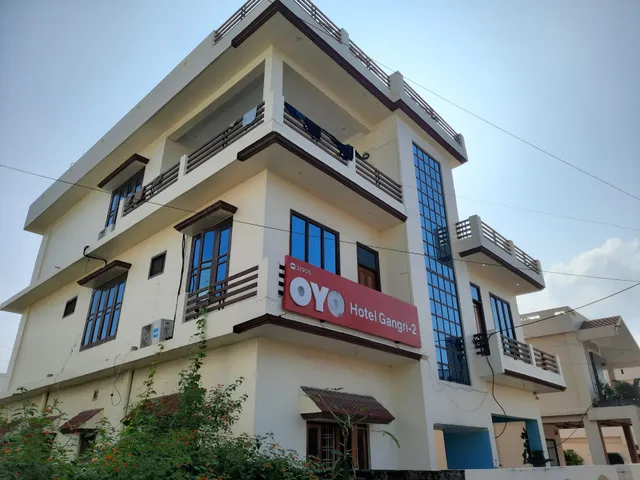 OYO 37905 Hotel Gangri-2