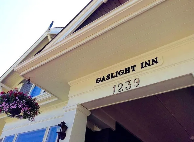 Gaslight Inn Victoria