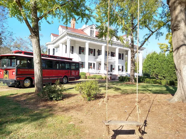Main Street Trolleys Movie Tours