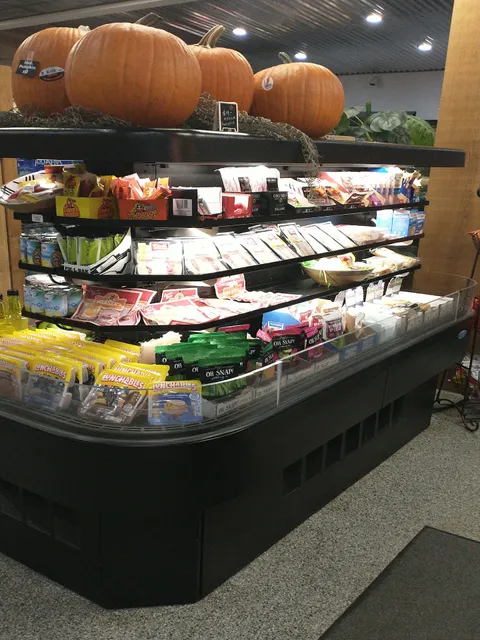 Baker's Lakeshore Market