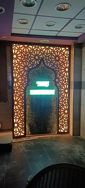 Taj Indian Restaurant مطعم التاج الهندي