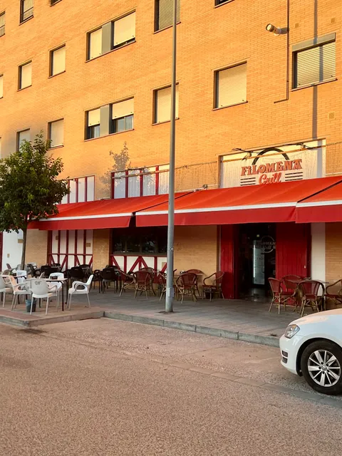 Filomena Tapas & Grill – Tapas y Carnes a la Brasa en Sevilla