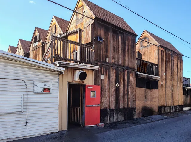 Seltzer's Smokehouse Meats Store