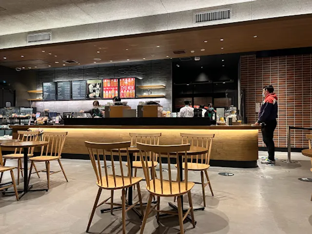 Starbucks Coffee - Okayama Nakasendo
