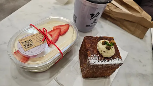 Nonna Lia (at Kung Fu Tea)