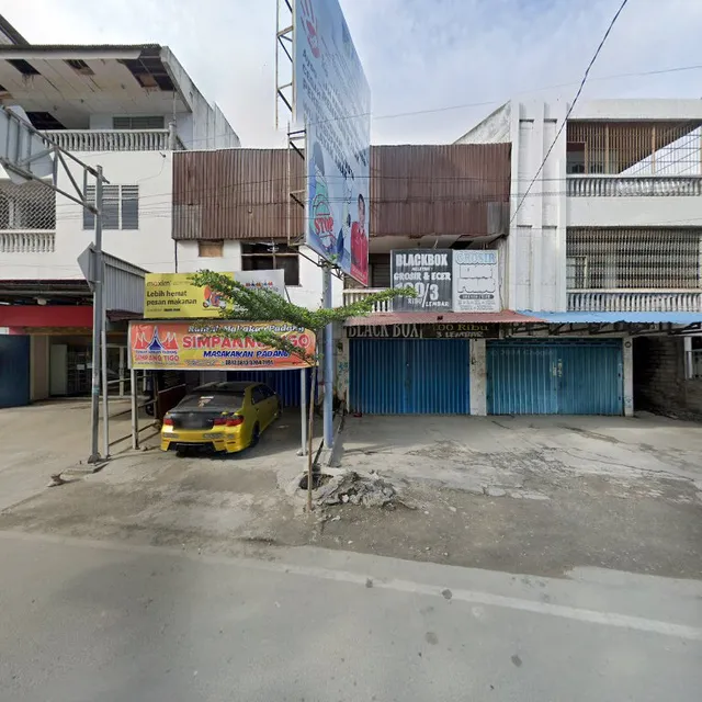 Rumah Makan Padang Simpang Tigo Masakan Padang