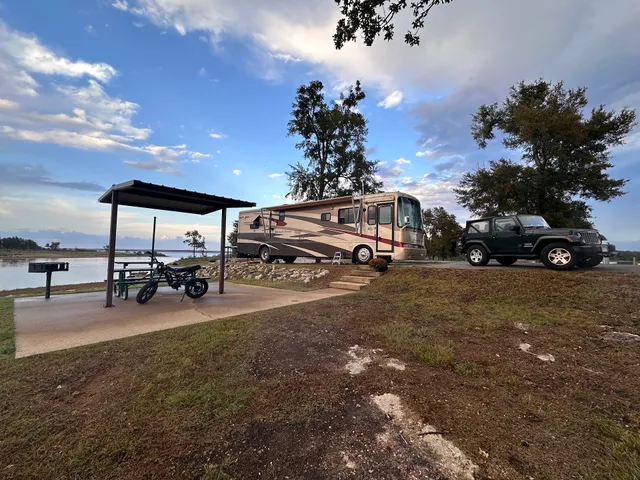 Hugo Lake Campground