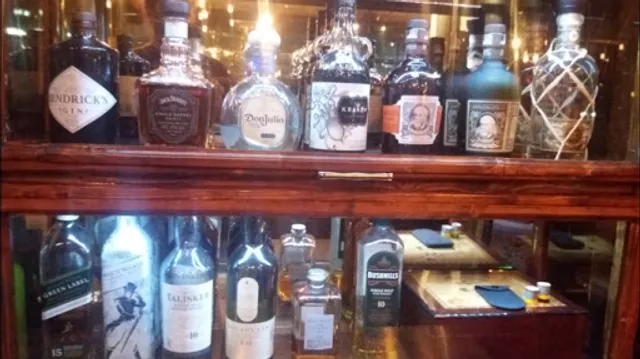 Rouky music bar cafe