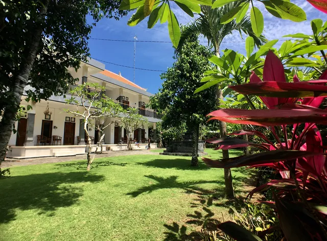 Uluwatu Made Guesthouse