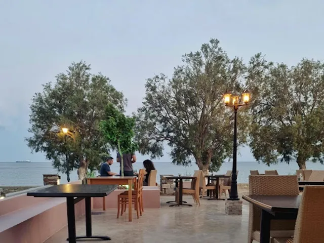 Aegialίs - Restaurant and Rooms for Rent