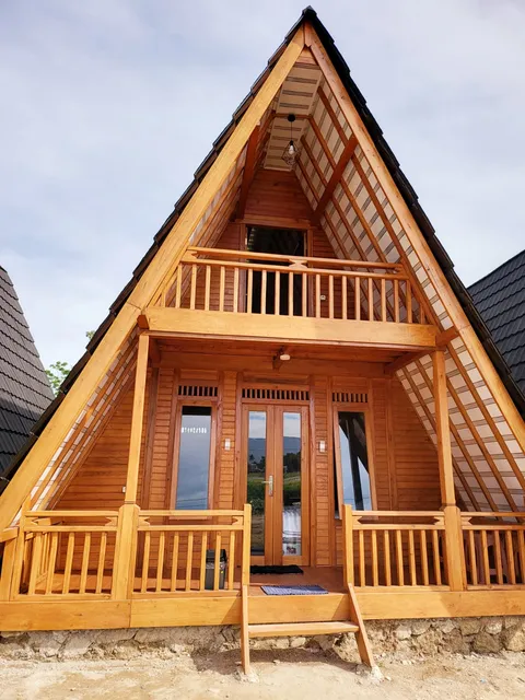 Sharon Home's Samosir