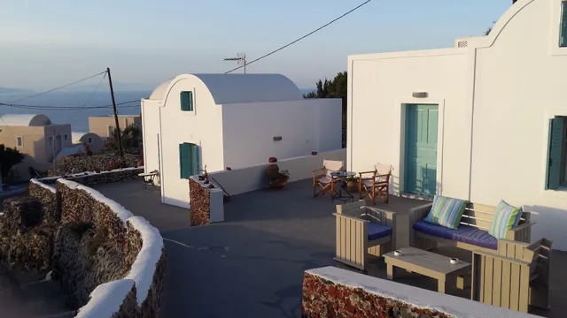 Alonistra Oia Houses