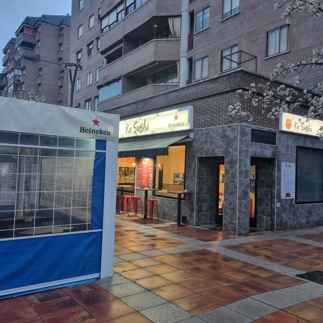 Taperia fusión ke sushi