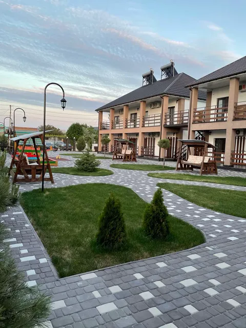 Готель "Brown Sunset" Морська 117а