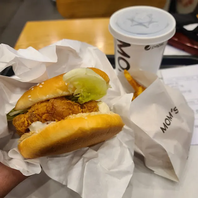 맘스터치 수원곡반점