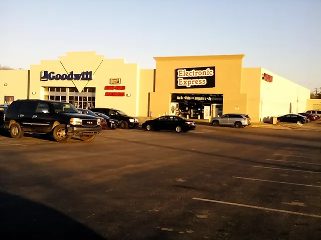 Marketplace at Rivergate