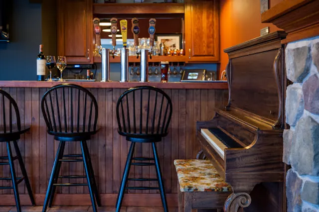 Clam Diggers Beach House & Restaurant