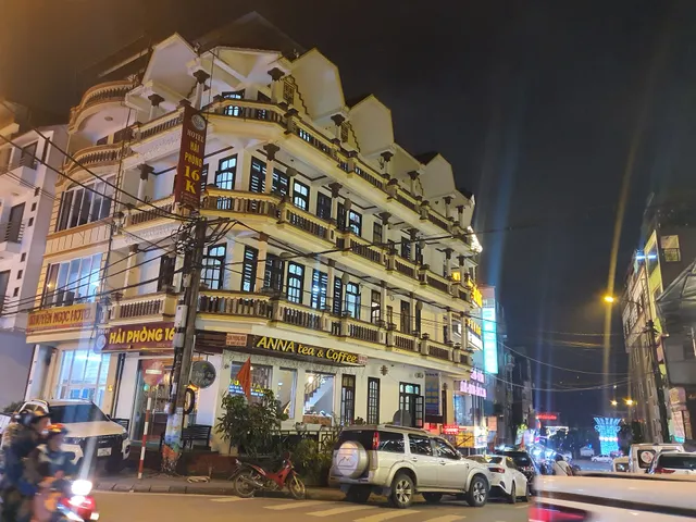 Khuyên Ngọc Hotel